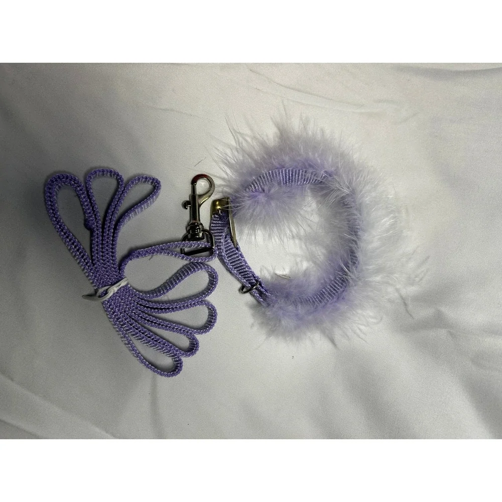 Vintage Twos Company Fifth Avenue Dog Collar and Leash Set Lavender Faux Fur